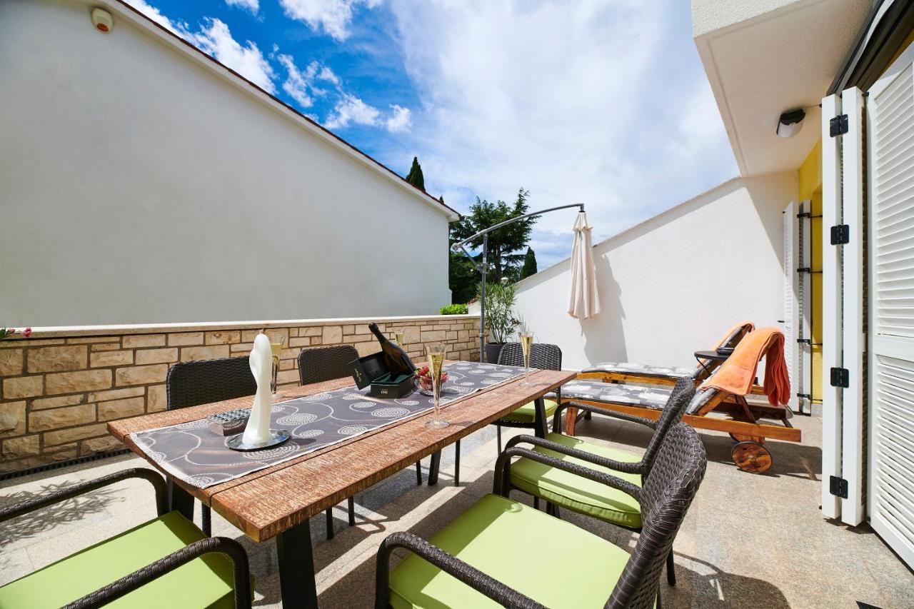 Villa Perla Umag Exterior photo